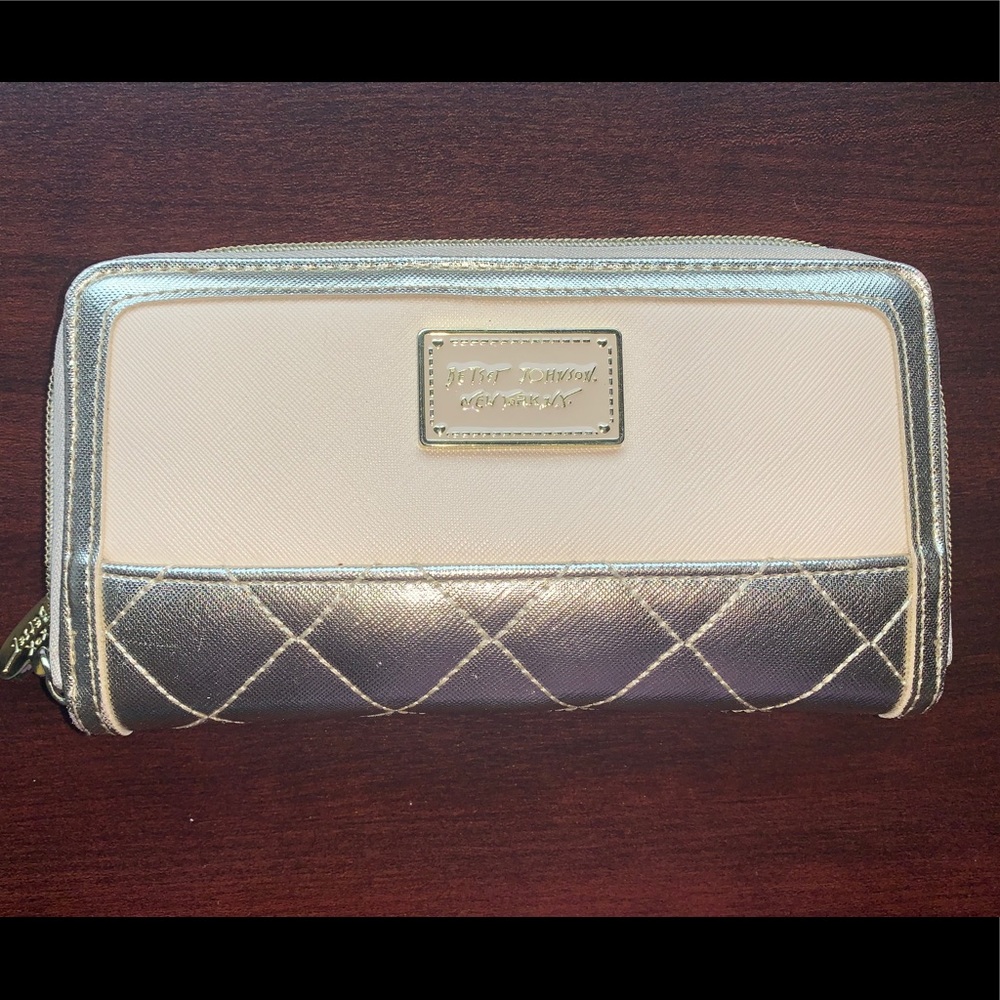Betsy Johnson wallet